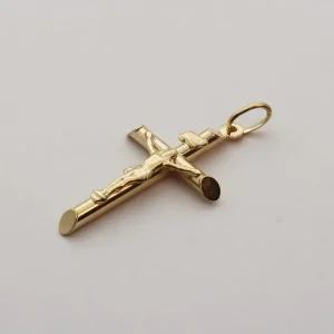 Guld 18k - Kors Krucifix  32*22 mm. Beställningsvara
