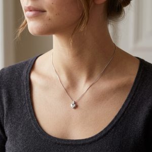 Rivoir - Hjärta, hänge i 18 k vitguld & Diamanter. Totalt 0,04 ct
