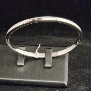 Armring i 18 k vitguld Slät, öppningsbar