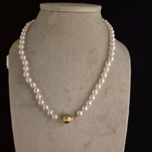 Pärlcollier Akoya/Saltvatten. 6,5-7 mm 46 cm. Unikt collie! 1 ex