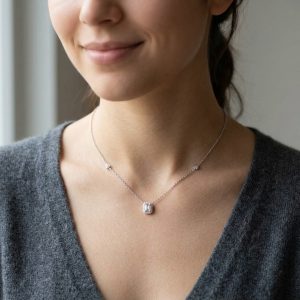 Piero Milano Diamant hänge 18 k vitguld - Smaragdslipad diamant. Totalt 0,73 ct.
