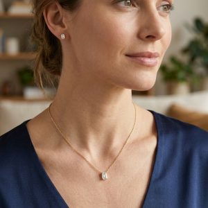 Diamanthänge 18 k - Smaragdslipad diamant. 0,30 ct. Nyhet!