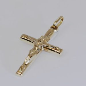 Kors 18 k Guld - Krucifix  33*17 mm.
